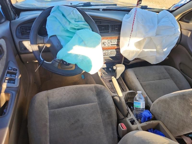 2001 Nissan Altima xe