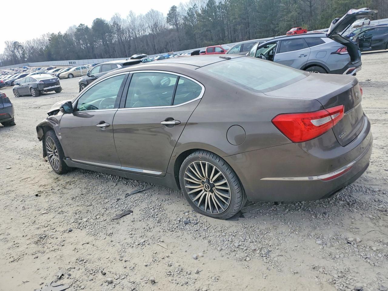 2014 KIA Cadenza Premium