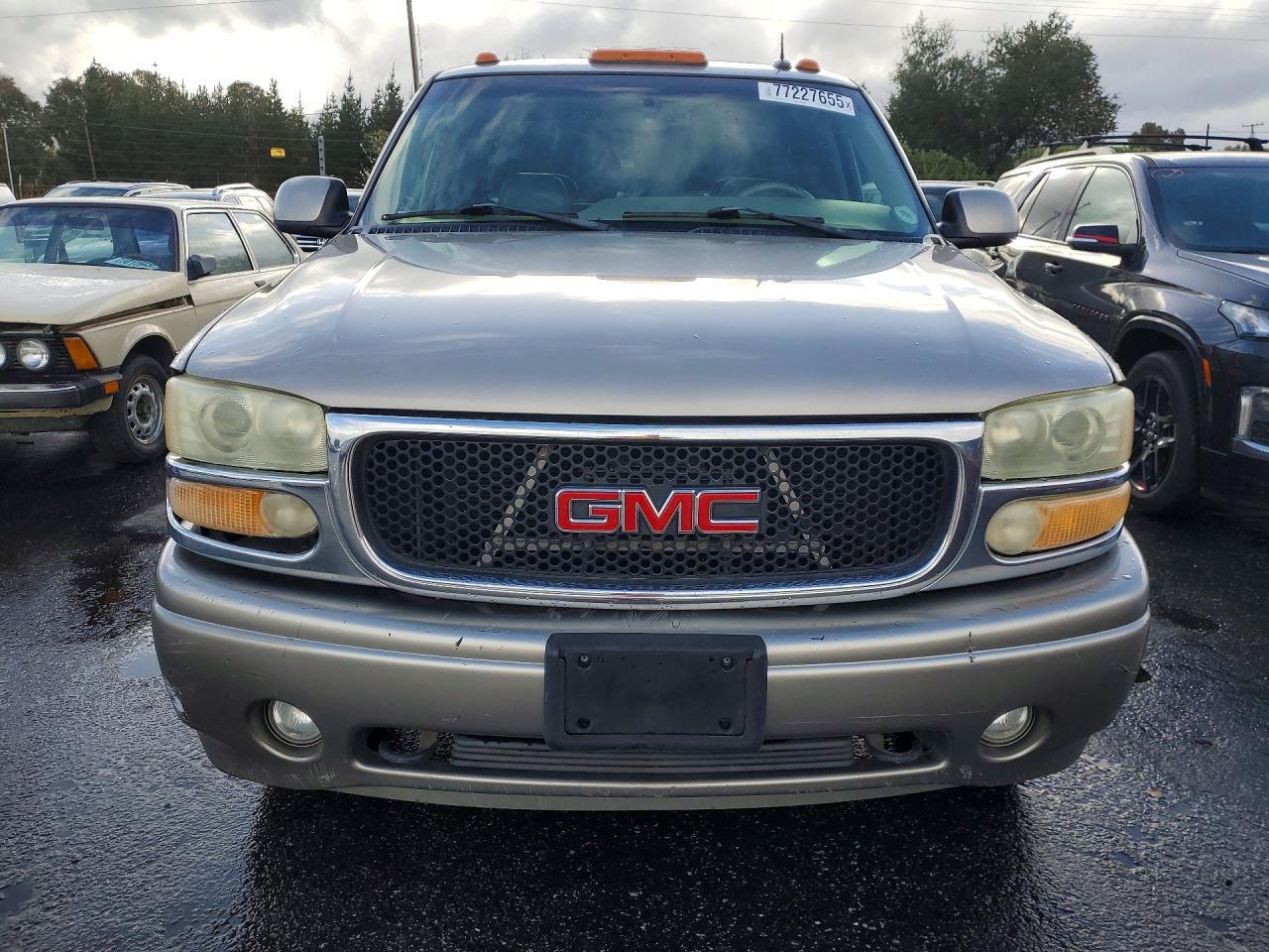 2002 GMC Sierra K1500 Denali