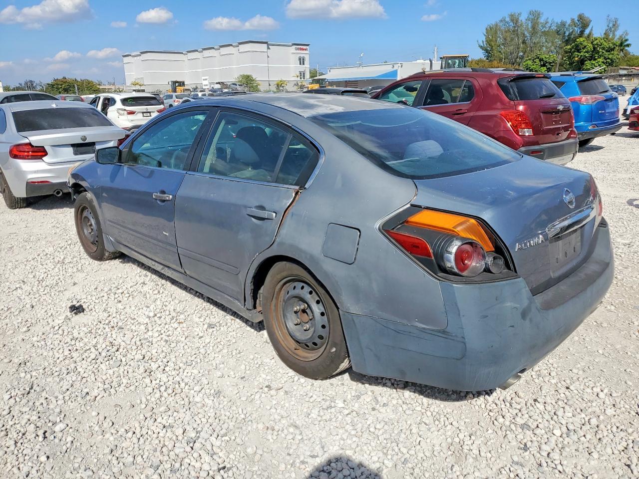 2010 Nissan Altima Base