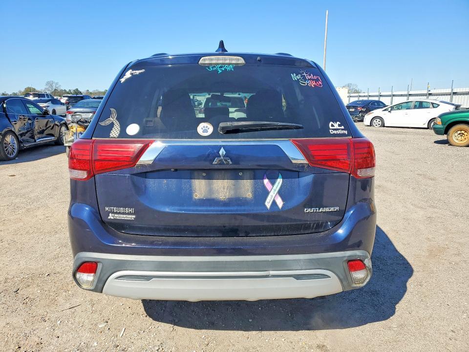 2019 Mitsubishi Outlander es