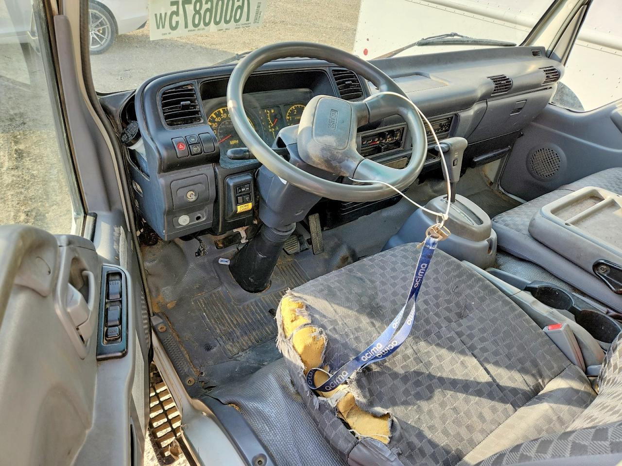 2006 Isuzu NPR BOX Truck