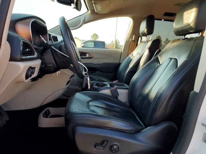 2017 Chrysler Pacifica Touring l