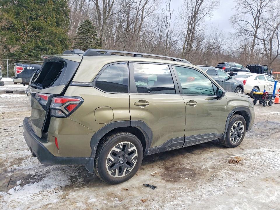 2025 Subaru Forester Premium