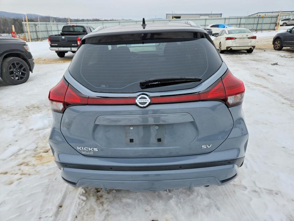 2021 Nissan Kicks sv