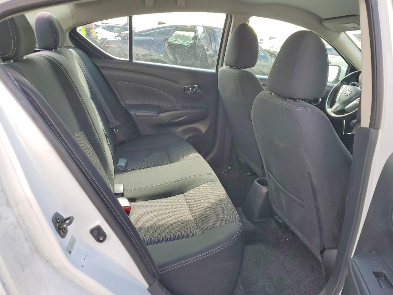 2018 Nissan Versa s