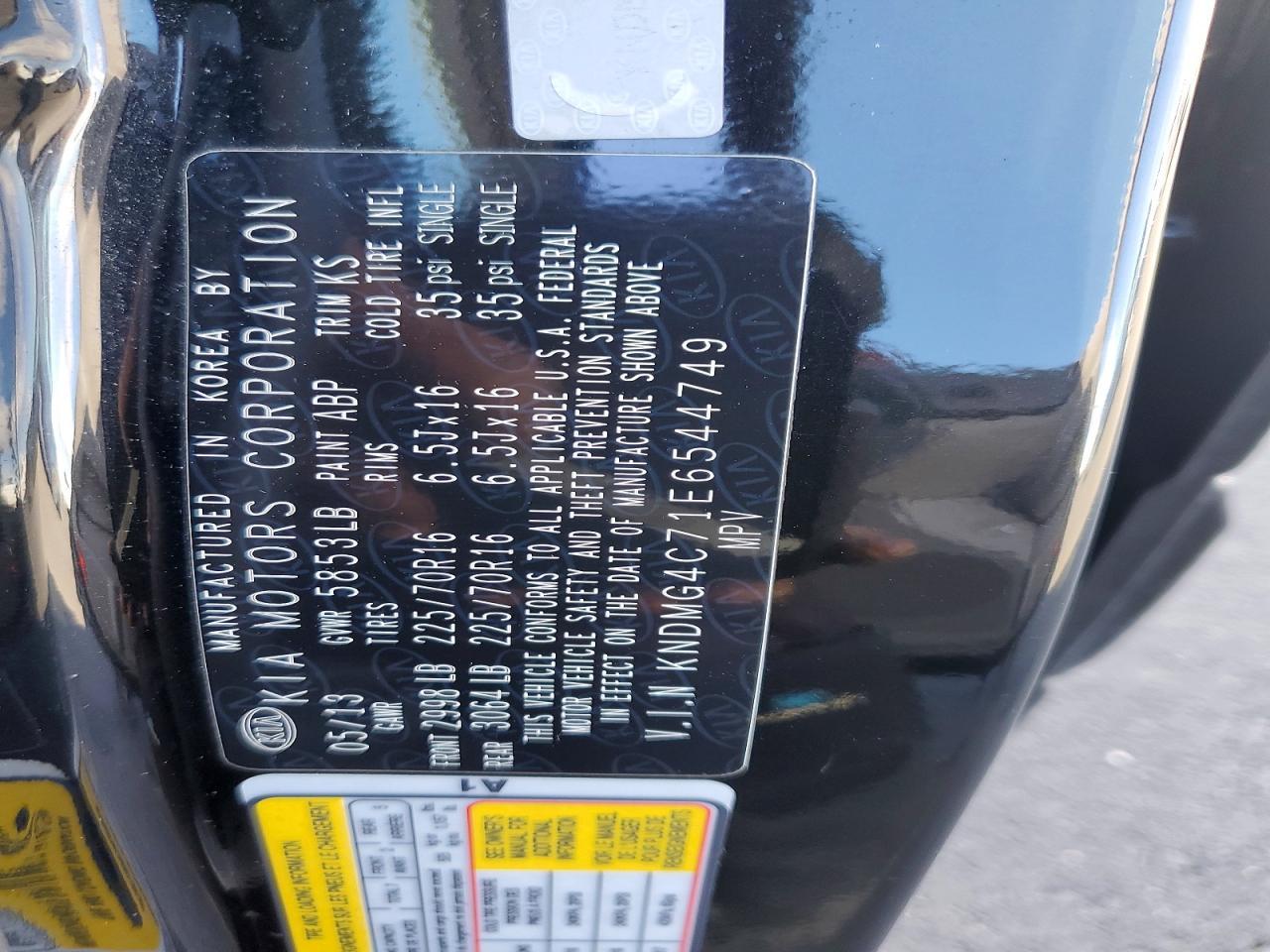 2014 KIA Sedona lx