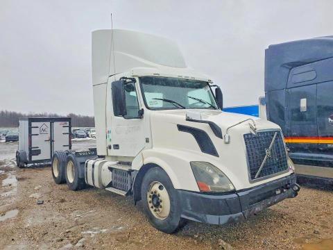 2013 Volvo Vnl Semi Truck