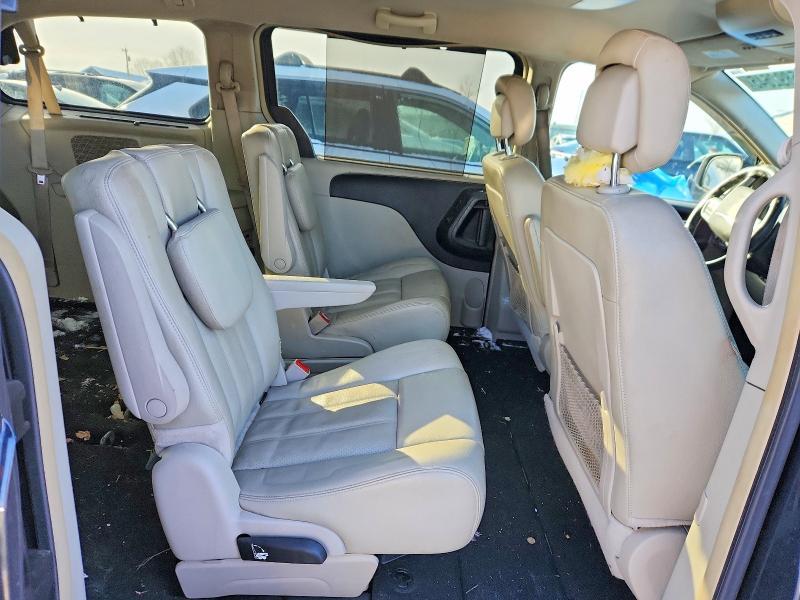 2014 Chrysler Town & Country Touring l