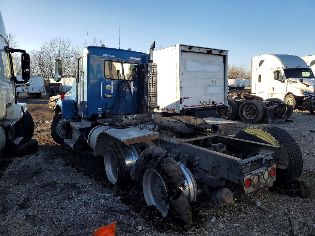 2007 Kenworth T880 Semi Truck