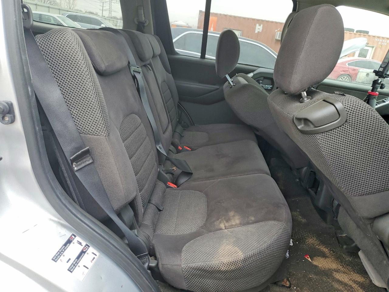 2010 Nissan Pathfinder s