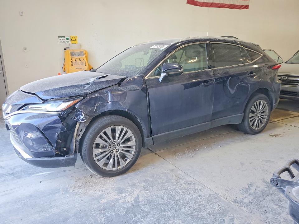 2022 Toyota Venza le