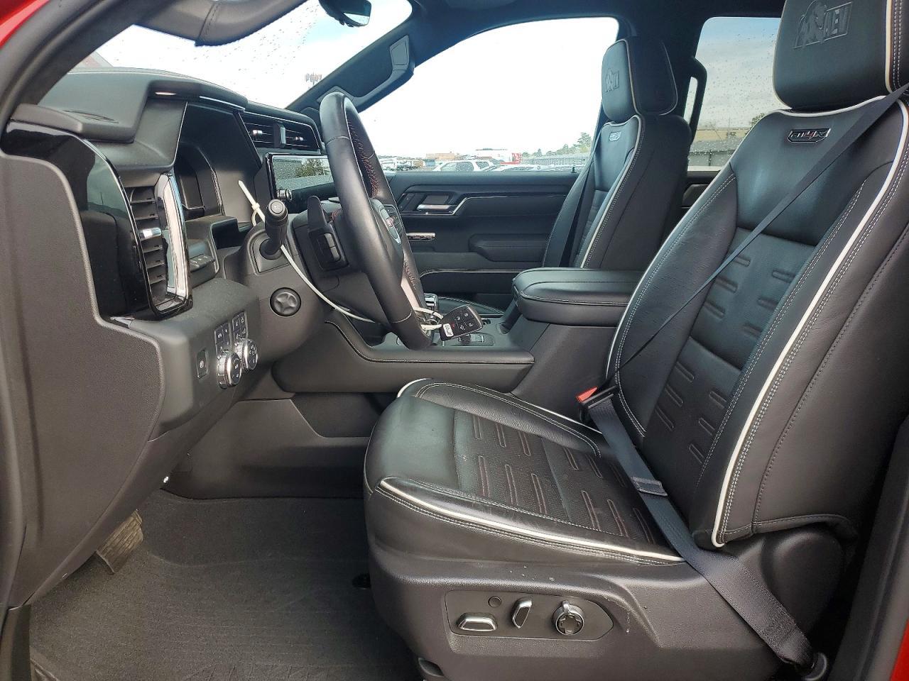 2024 GMC Sierra K1500 AT4X