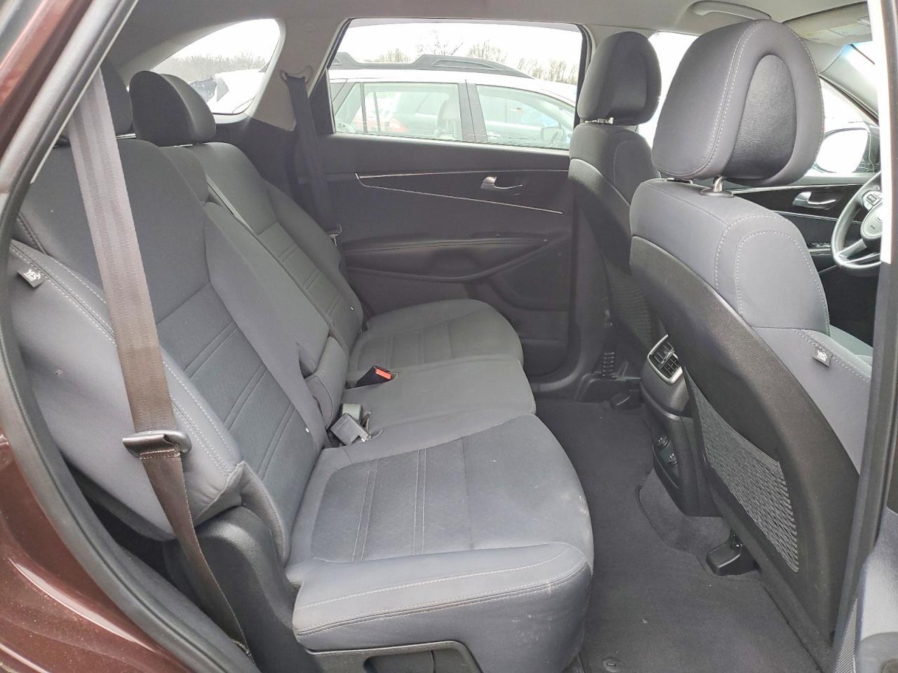 2016 KIA Sorento lx