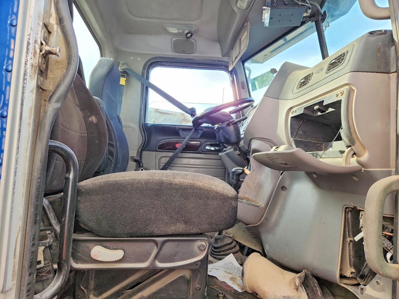 2016 Peterbilt 389 Semi Truck