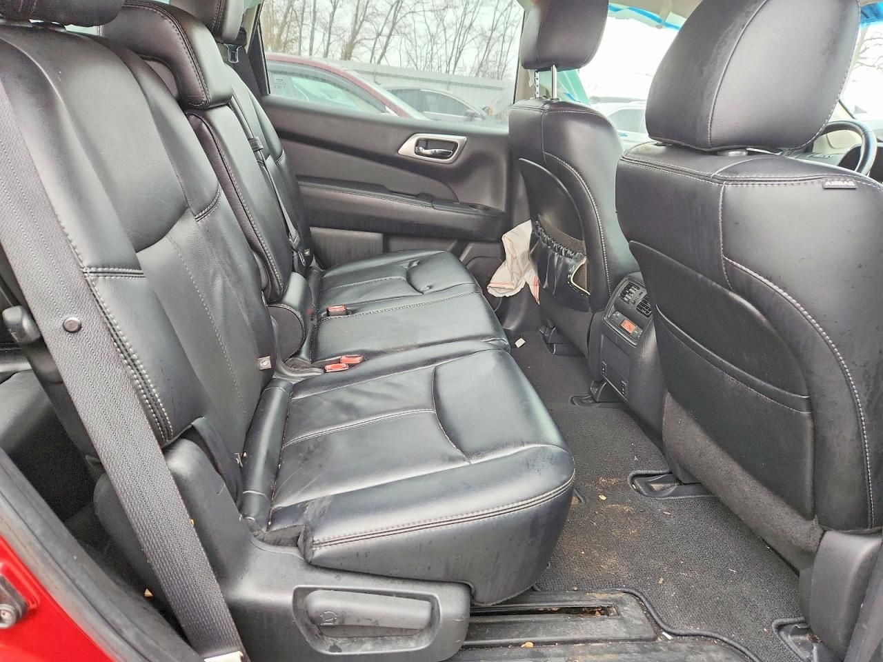 2014 Nissan Pathfinder s