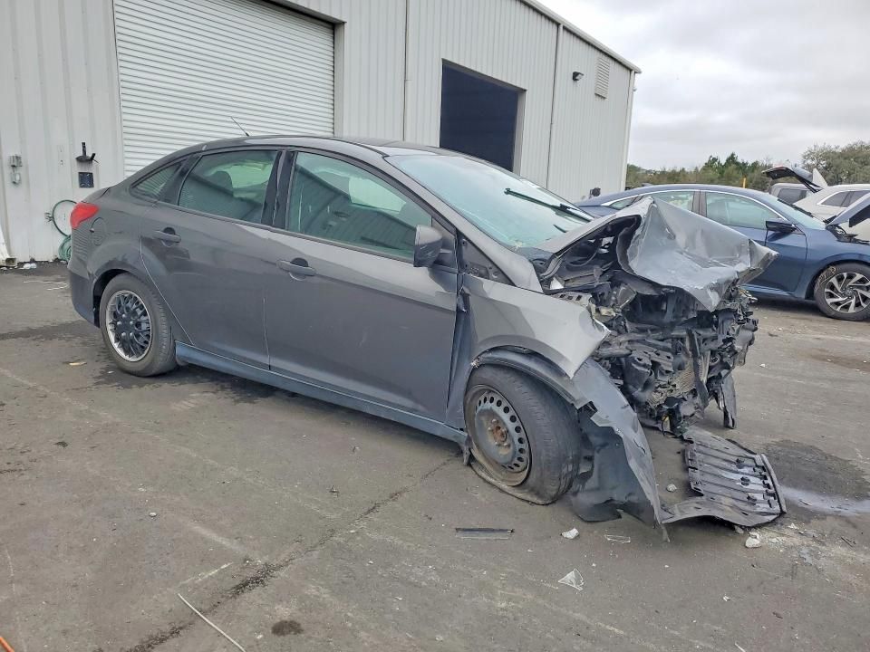 2015 Ford Focus s