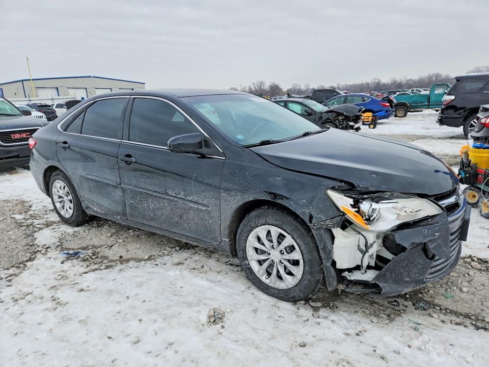 2015 Toyota Camry le