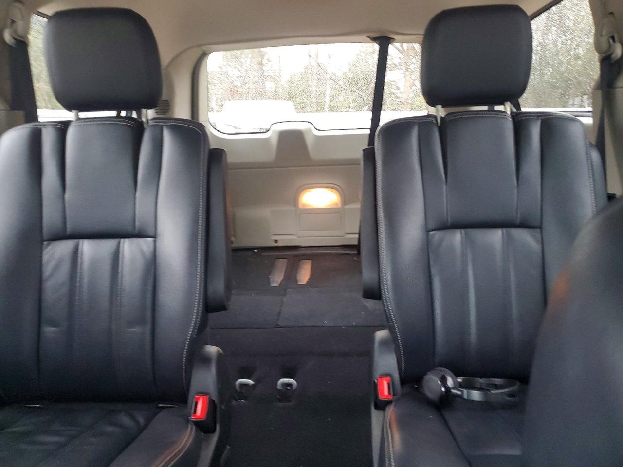 2014 Chrysler Town & Country Touring