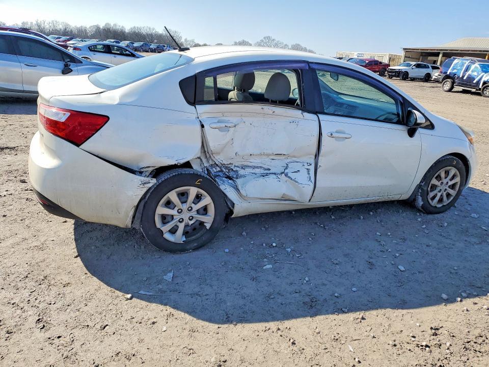2015 KIA Rio lx