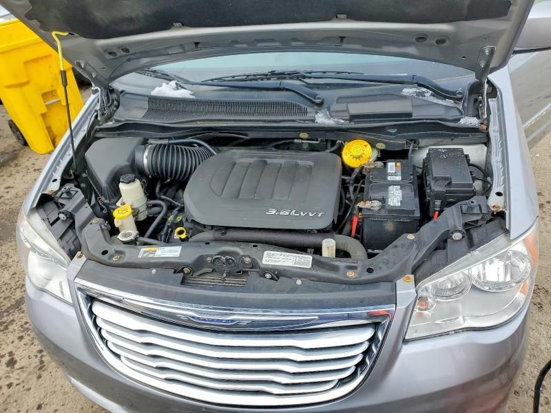 2015 Chrysler Town & Country Touring