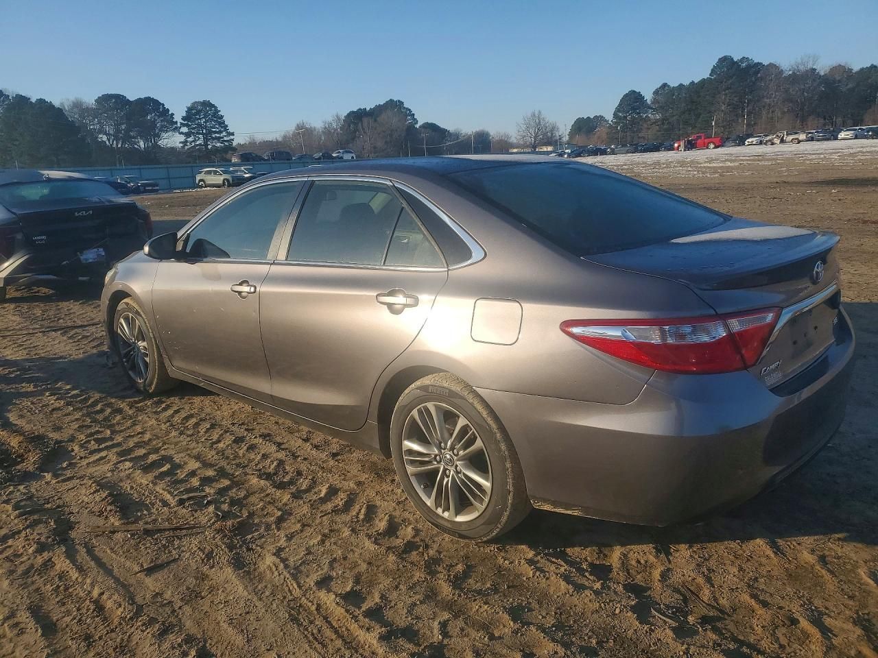 2016 Toyota Camry le