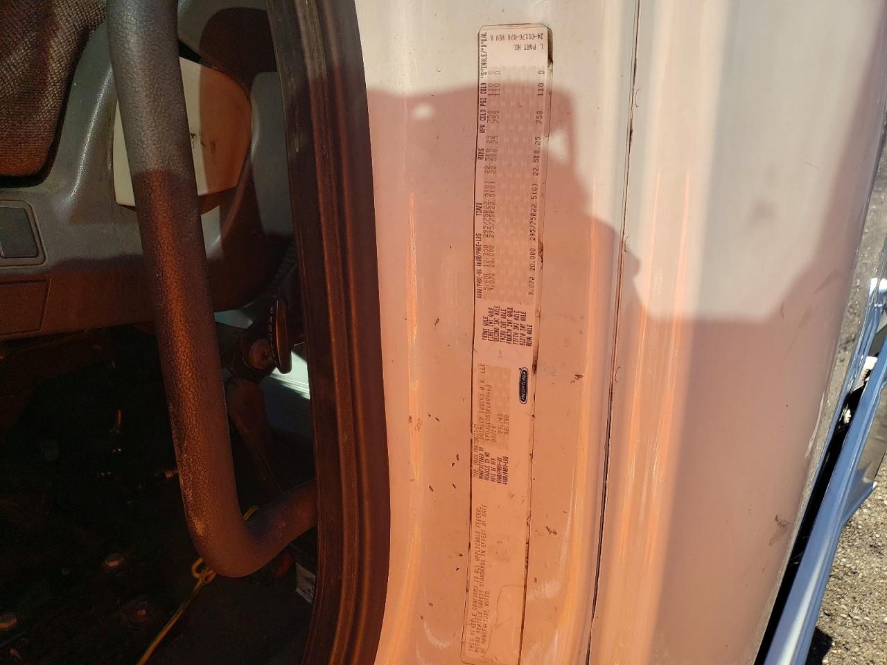 2015 Freightliner Cascadia Semi Truck