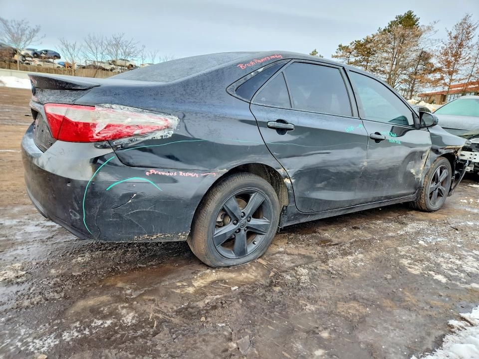 2016 Toyota Camry le