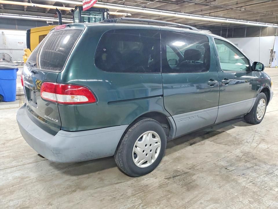 2002 Toyota Sienna ce