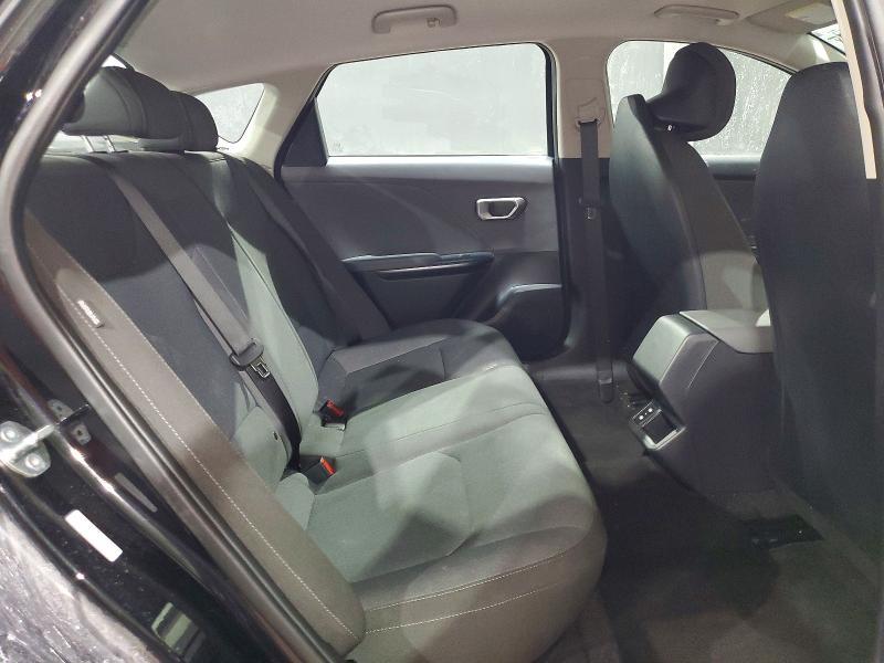2025 KIA K4 lx