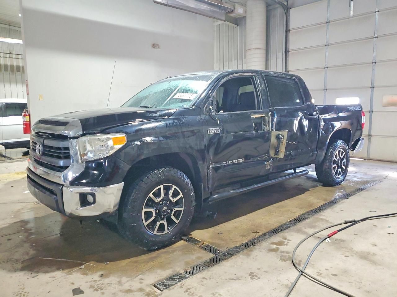 2014 Toyota Tundra Crewmax SR5
