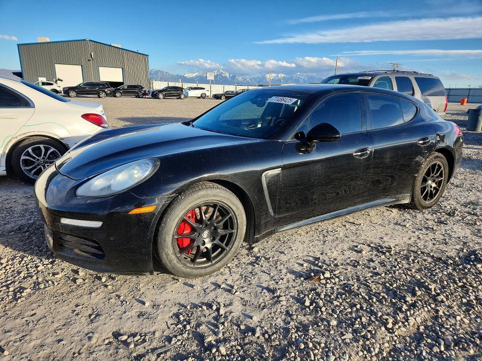 2014 Porsche Panamera 2