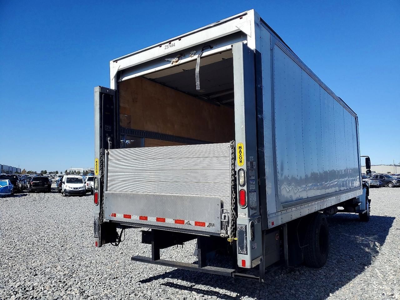 2019 Freightliner M2 106 MED-BOX Truck