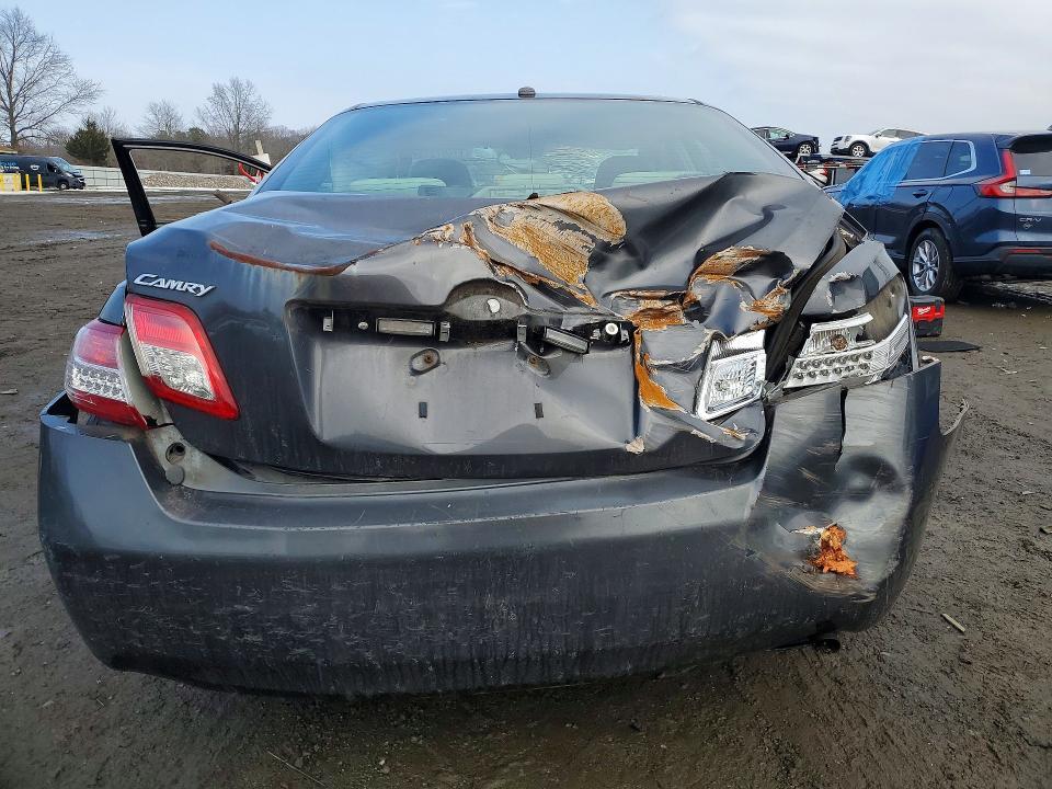 2010 Toyota Camry le