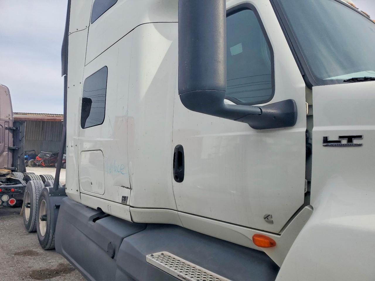 2022 International LT625 Semi Truck