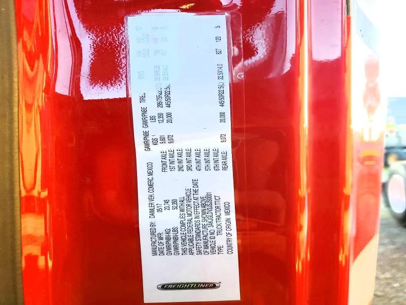 2018 Freightliner Cascadia 125 Semi Truck