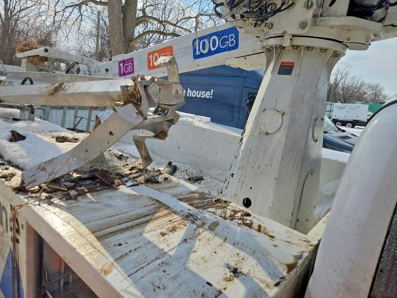 2025 Ford F550 Super Duty Bucket Truck