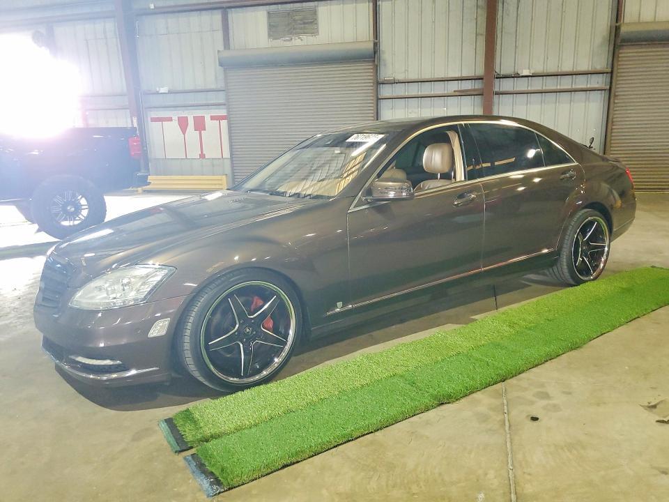 2010 Mercedes-Benz S 550