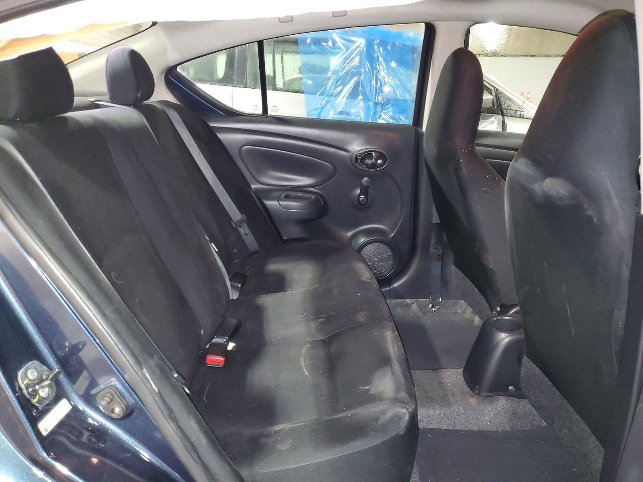 2015 Nissan Versa s