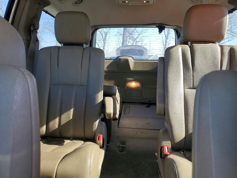 2015 Chrysler Town & Country Touring l