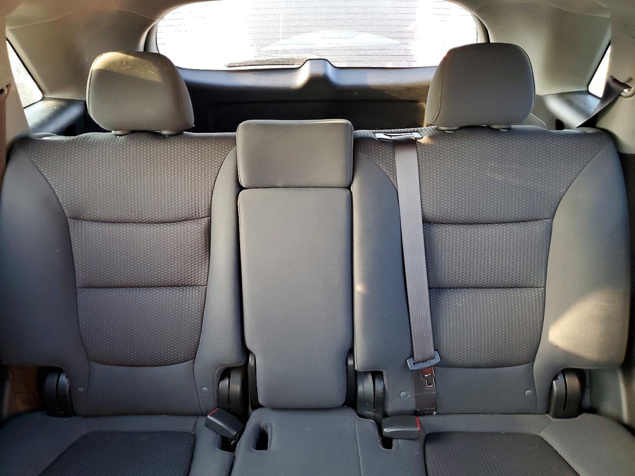 2011 KIA Sorento lx