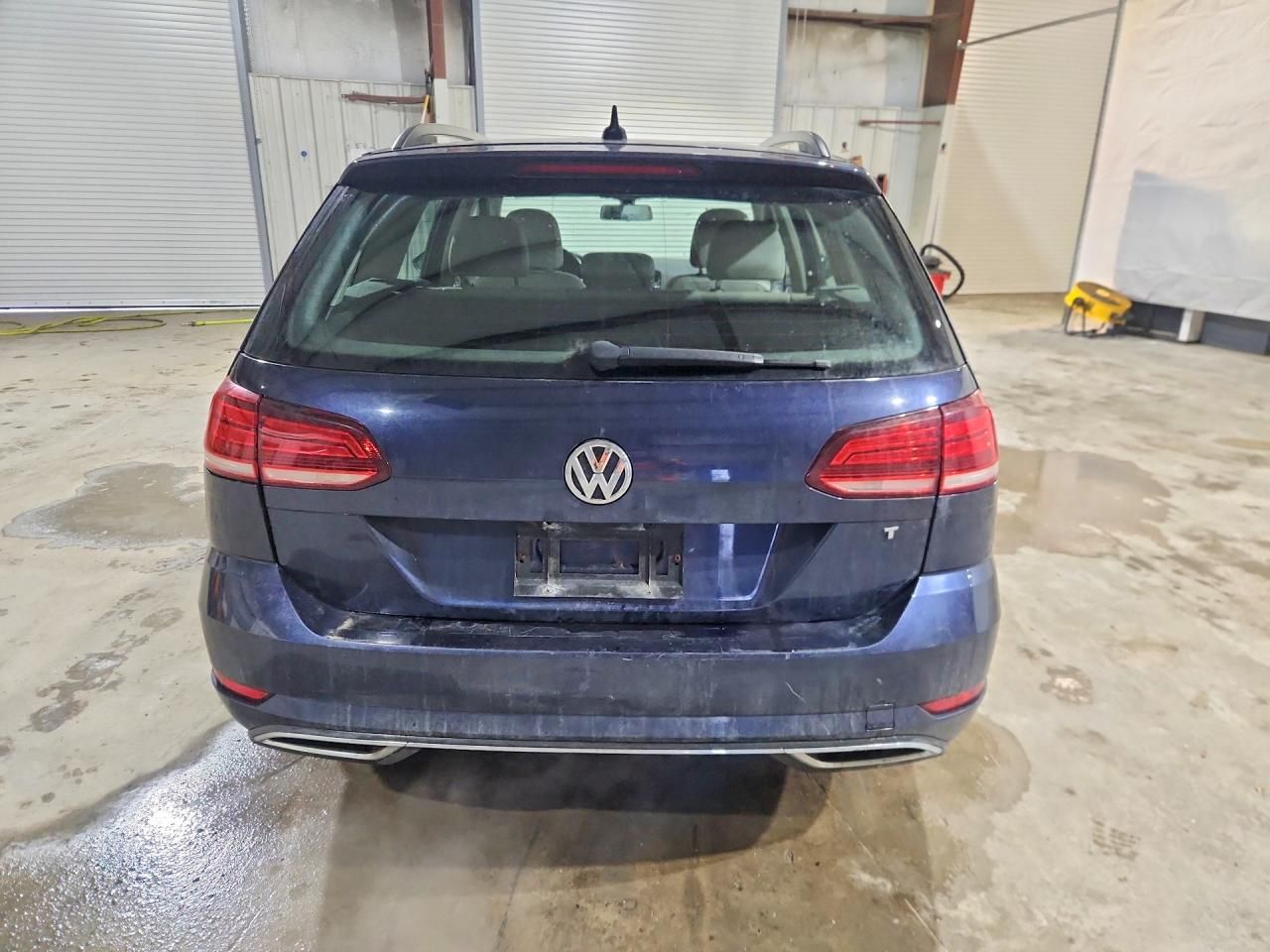 2018 Volkswagen Golf Sportwagen s