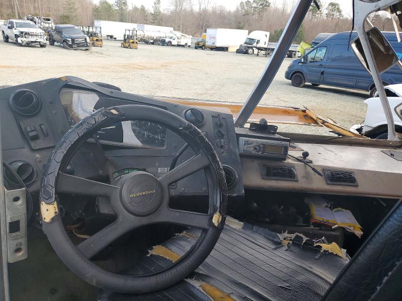 2003 Workhorse Custom Chassis 2003 Workhorse P42 Delivery Truck