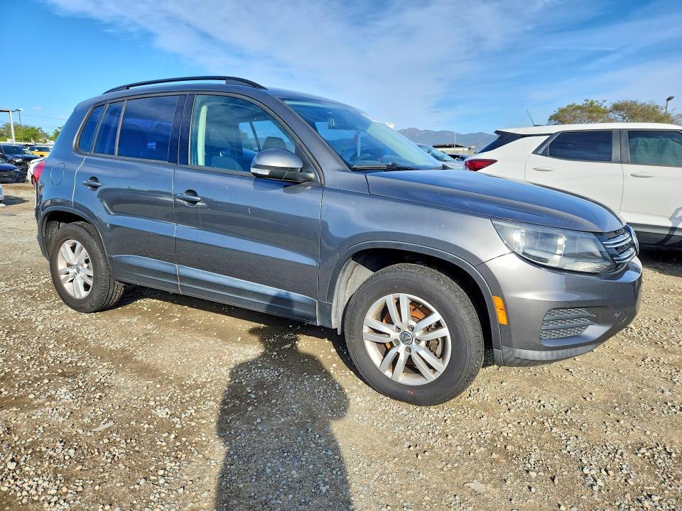 2016 Volkswagen Tiguan s