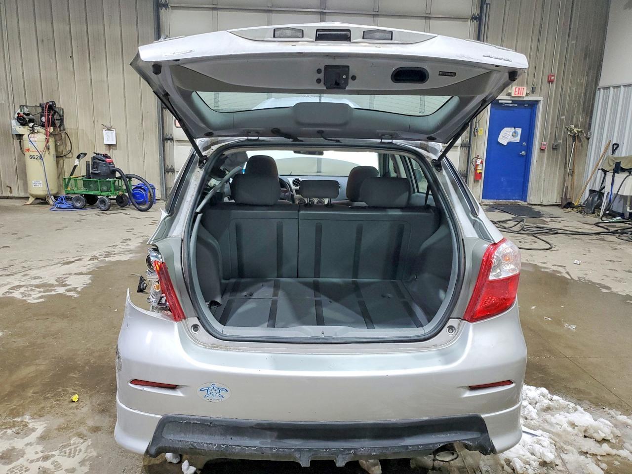 2010 Toyota Matrix s