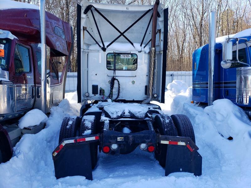 2017 Peterbilt 579 Semi Truck