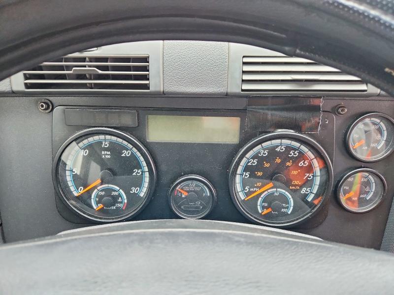 2018 Freightliner Cascadia 1