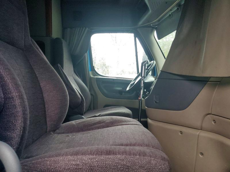 2014 Freigliner 2014 Freightliner Cascadia Semi Truck