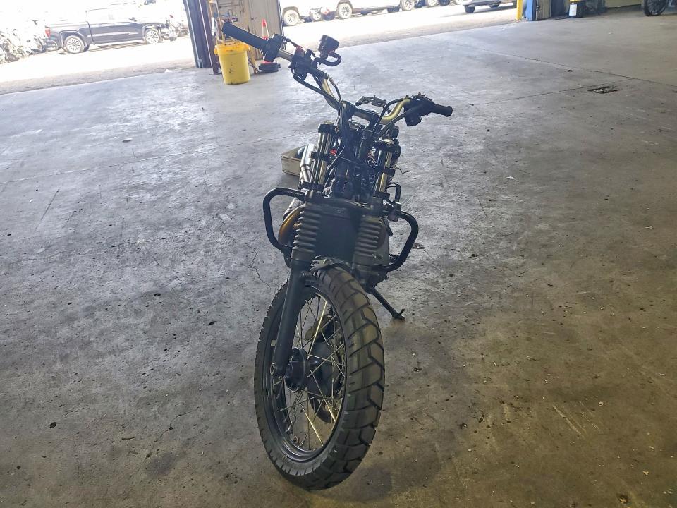 2022 Triumph Street Scrambler