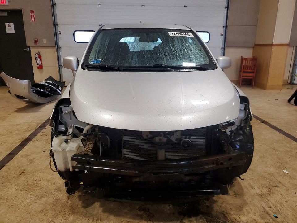 2010 Nissan Versa s